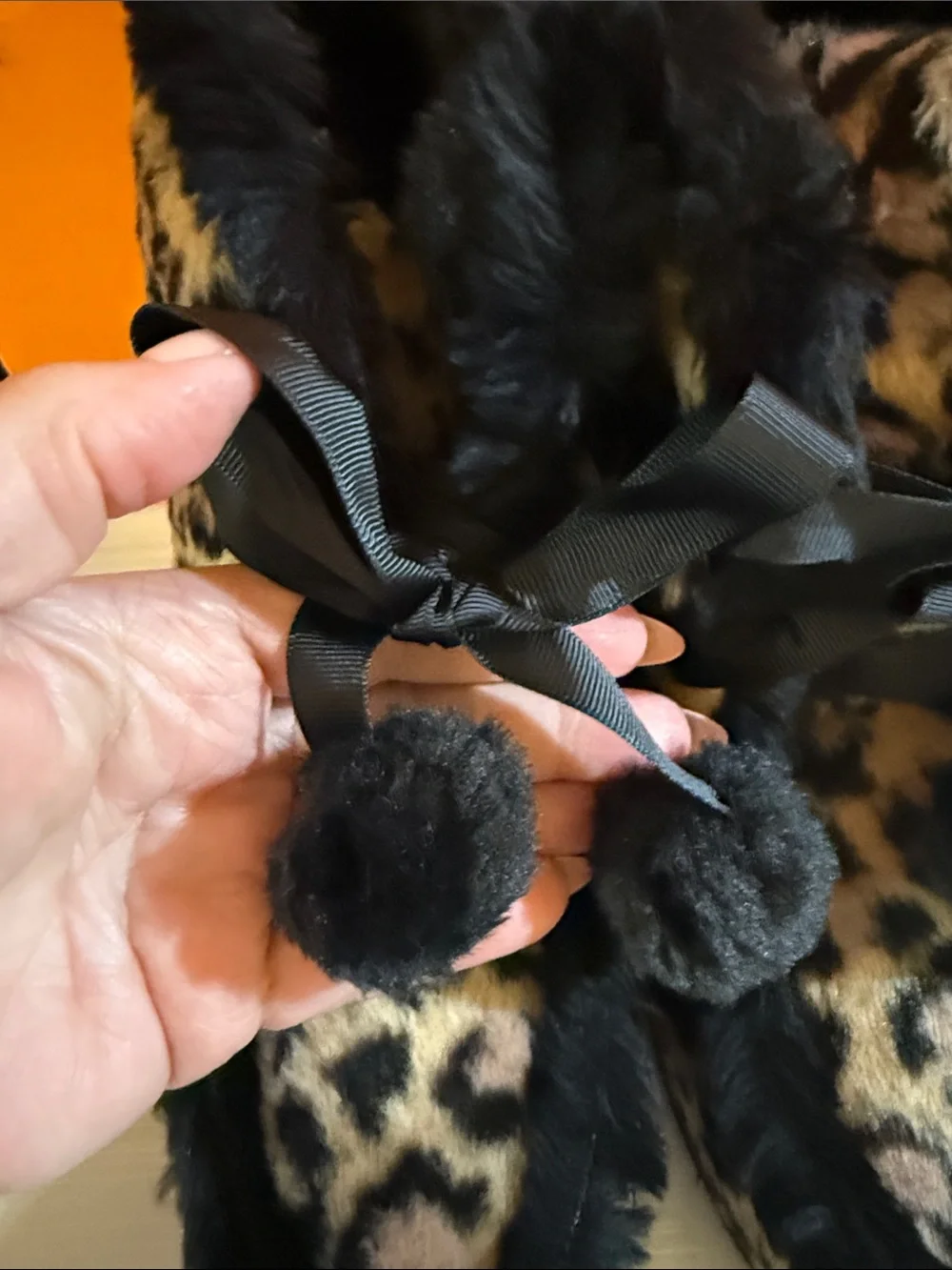 Kate Spade leopard print faux fur slippers size 8
